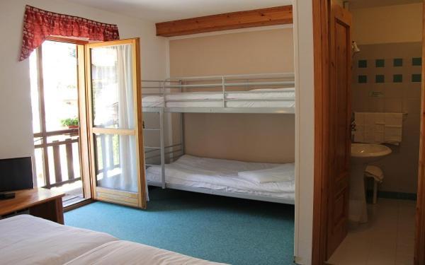 Mont Velan Chambres & Restaurant Saint-Oyen Экстерьер фото