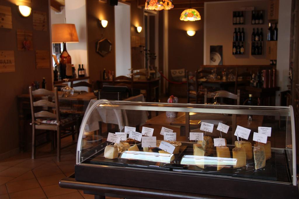 Mont Velan Chambres & Restaurant Saint-Oyen Экстерьер фото