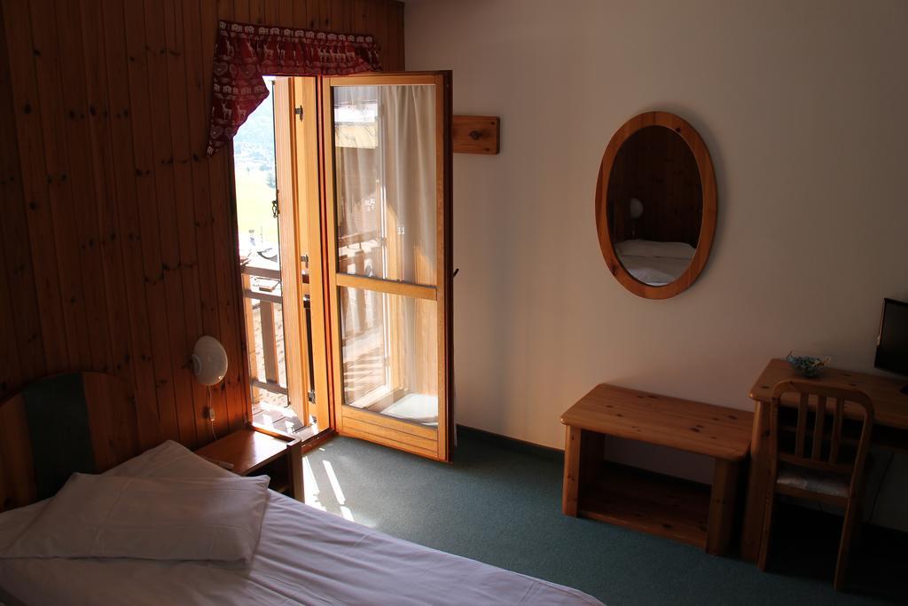 Mont Velan Chambres & Restaurant Saint-Oyen Экстерьер фото