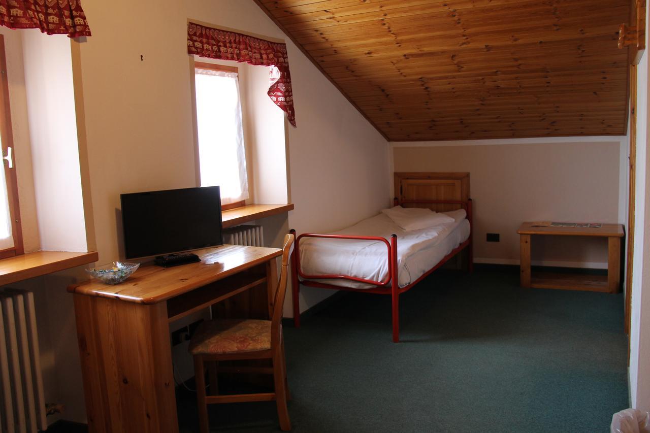 Mont Velan Chambres & Restaurant Saint-Oyen Экстерьер фото