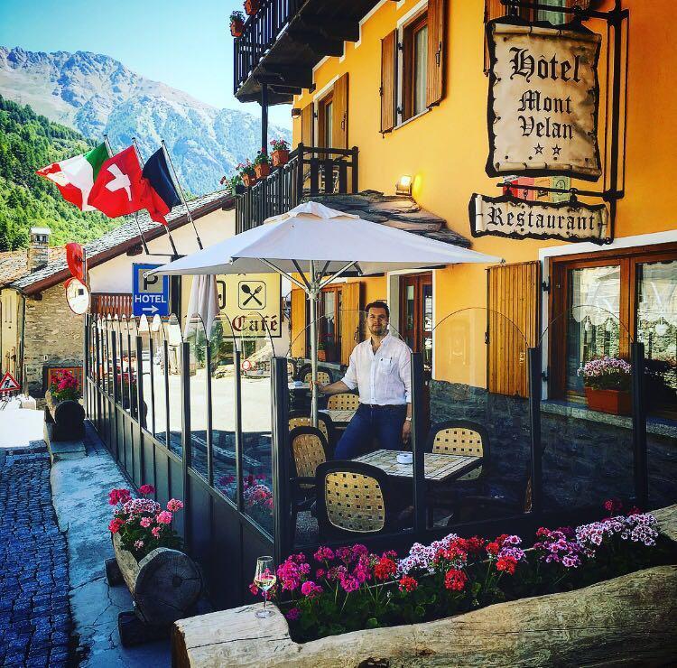Mont Velan Chambres & Restaurant Saint-Oyen Экстерьер фото