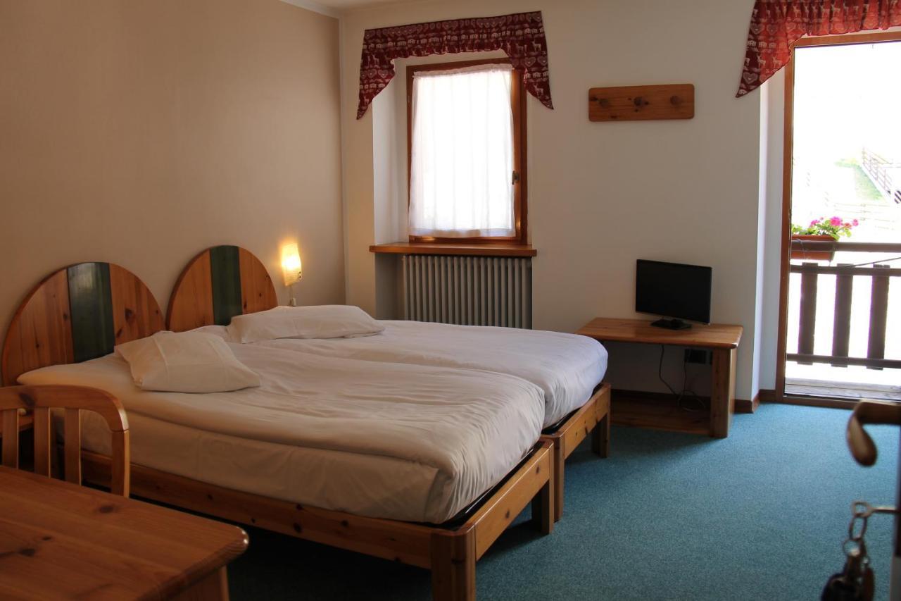 Mont Velan Chambres & Restaurant Saint-Oyen Экстерьер фото